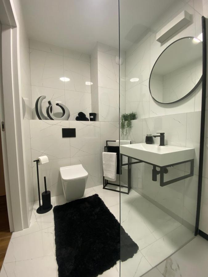 Vip Polo Apartment Gliwice Esterno foto
